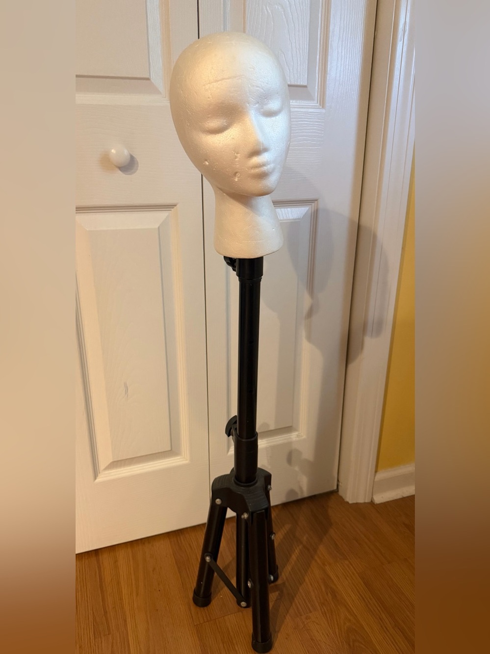 Adjustable Black Mannequin Head Stand - Tripod Wig Holder